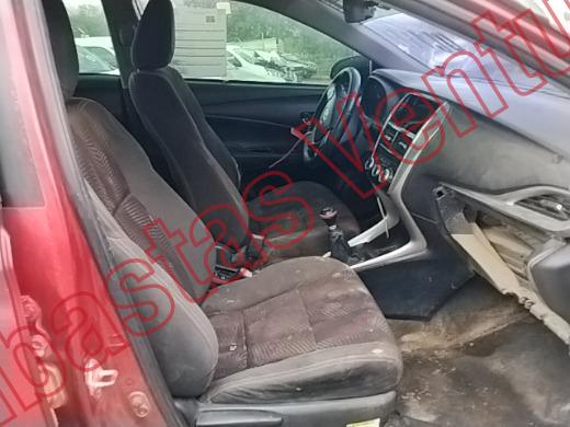TOYOTA YARIS 2019, foto 12 de 19