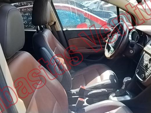 BUICK ENCORE 2015, foto 12 de 19