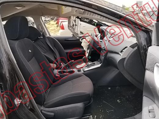 NISSAN SENTRA 2018, foto 12 de 19