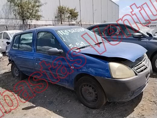 NISSAN PLATINA 2004, foto 4 de 19
