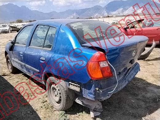 NISSAN PLATINA 2004, foto 8 de 19