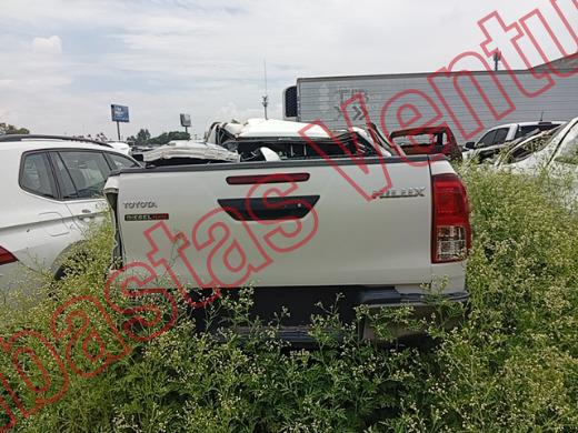 TOYOTA HILUX 2024, foto 6 de 19