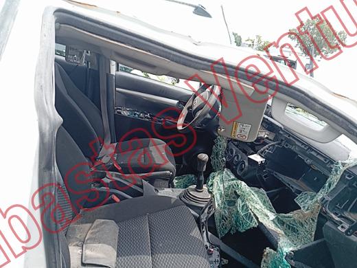 TOYOTA HILUX 2024, foto 12 de 19