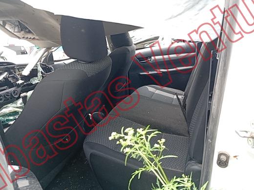TOYOTA HILUX 2024, foto 16 de 19