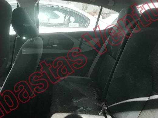 NISSAN VERSA 2020, foto 16 de 19