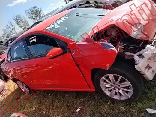 VOLKSWAGEN VENTO 2017, foto 4 de 19