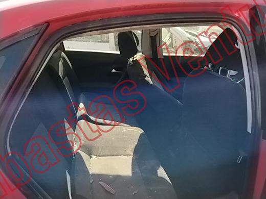 VOLKSWAGEN VENTO 2017, foto 13 de 19