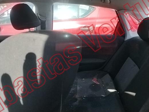 VOLKSWAGEN VENTO 2017, foto 16 de 19