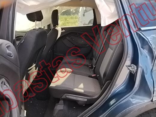 FORD ESCAPE 2018, foto 16 de 19