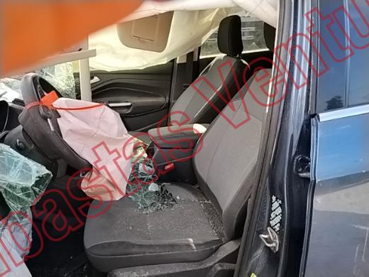 FORD ESCAPE 2018, foto 17 de 19