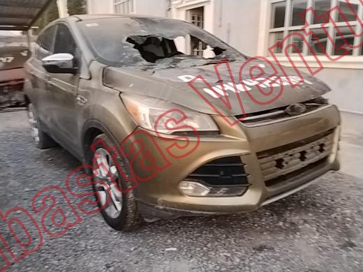 FORD ESCAPE 2013, foto 3 de 19