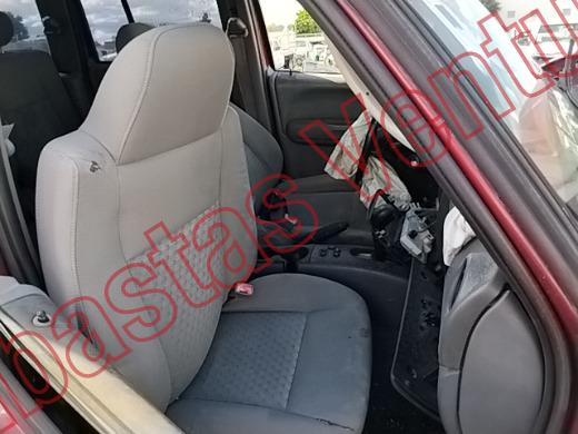 JEEP LIBERTY 2006, foto 12 de 19
