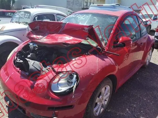 VOLKSWAGEN BEETLE 2010, foto 1 de 19