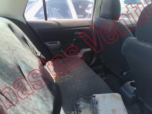 NISSAN TIIDA 2017, foto 13 de 19