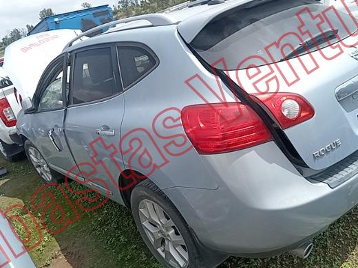 NISSAN ROGUE 2011, foto 7 de 19