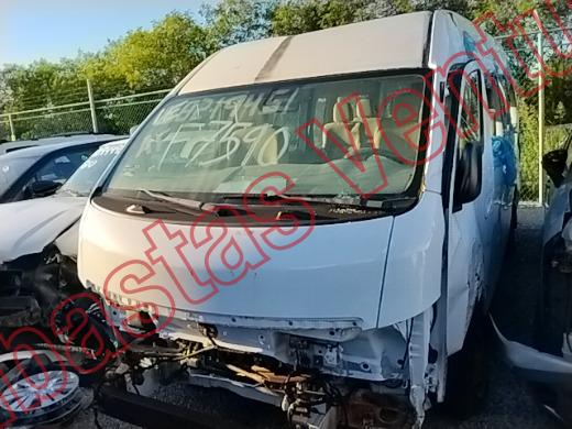 NISSAN URVAN 2020, foto 1 de 19