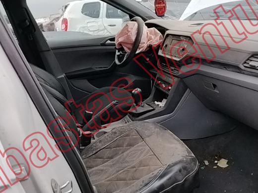 VOLKSWAGEN T-CROSS 2020, foto 12 de 19
