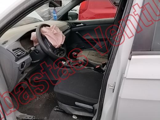VOLKSWAGEN T-CROSS 2020, foto 17 de 19