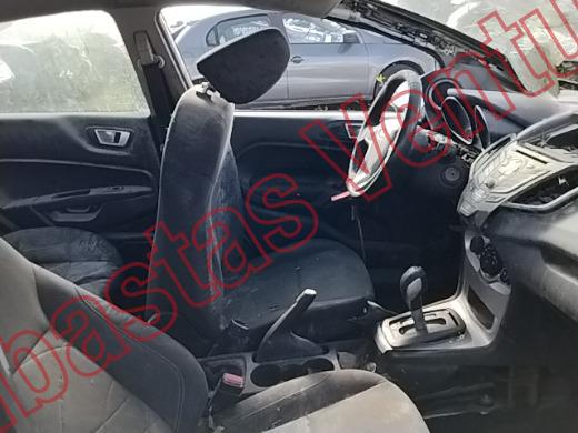FORD FIESTA 2015, foto 12 de 19