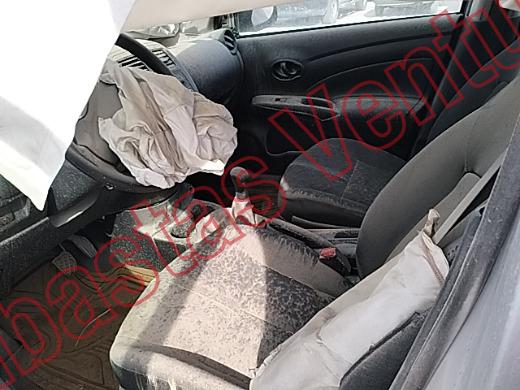 NISSAN VERSA 2024, foto 17 de 19