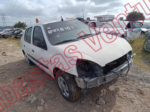 NISSAN PLATINA 2004, foto 3 de 19