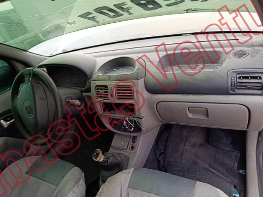 NISSAN PLATINA 2004, foto 14 de 19