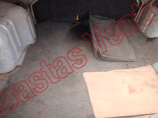 NISSAN PLATINA 2004, foto 15 de 19