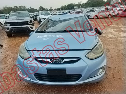 HYUNDAI ACCENT 2012, foto 2 de 19