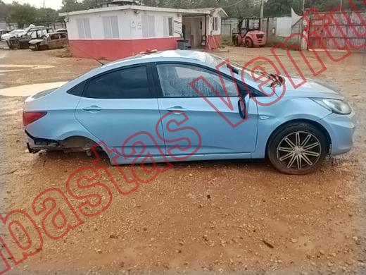 HYUNDAI ACCENT 2012, foto 4 de 19