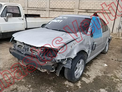 VOLKSWAGEN JETTA 2003, foto 1 de 19