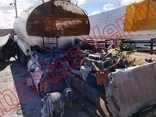 INTERNATIONAL PIPA 4400-250-E 6 CIL. 2004, foto 4 de 19