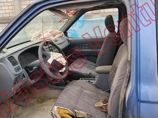 NISSAN FRONTIER  1998, foto 17 de 19