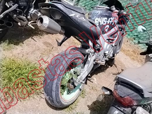 YAMAHA R6S 2001, foto 5 de 19