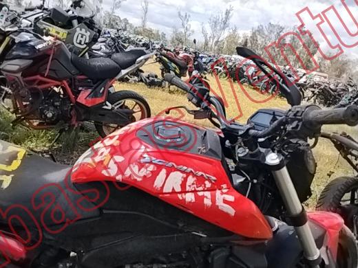 BAJAJ DOMINAR 2021, foto 12 de 19