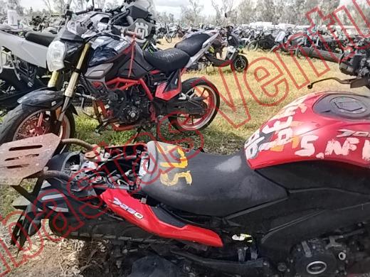 BAJAJ DOMINAR 2021, foto 13 de 19
