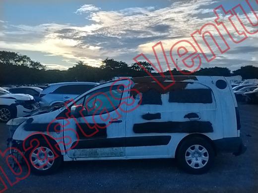 PEUGEOT PARTNER 2013, foto 8 de 19