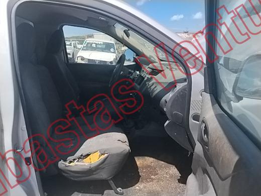 NISSAN FRONTIER 2018, foto 12 de 19