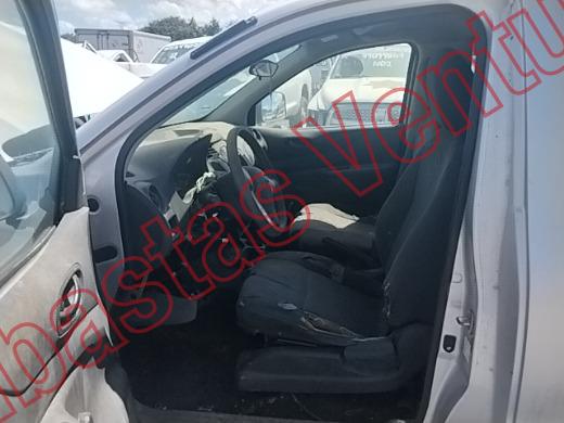 NISSAN FRONTIER 2018, foto 17 de 19
