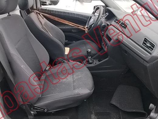 VOLKSWAGEN SAVEIRO  2023, foto 13 de 19