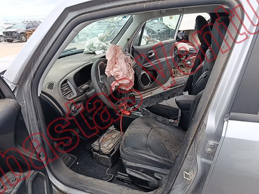 JEEP RENEGADE 2024, foto 17 de 19