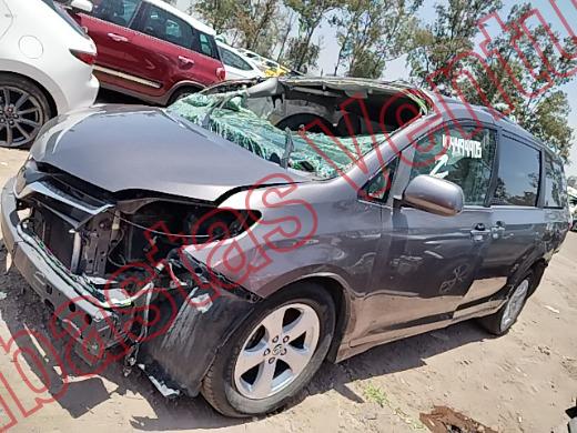 TOYOTA SIENNA 2020, foto 8 de 19