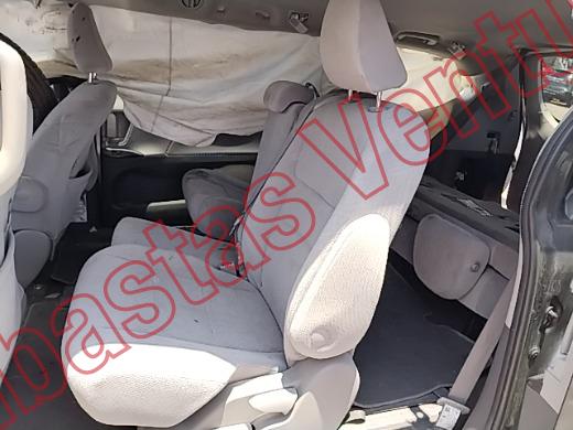 TOYOTA SIENNA 2020, foto 16 de 19