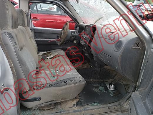 NISSAN NP300 2011, foto 12 de 19