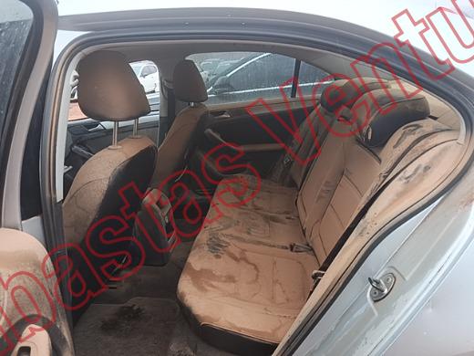 VOLKSWAGEN JETTA 2013, foto 16 de 19