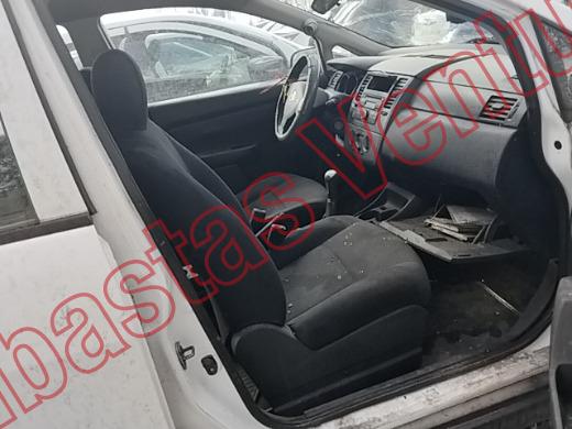 NISSAN TIIDA 2016, foto 12 de 19