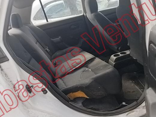NISSAN TIIDA 2016, foto 13 de 19