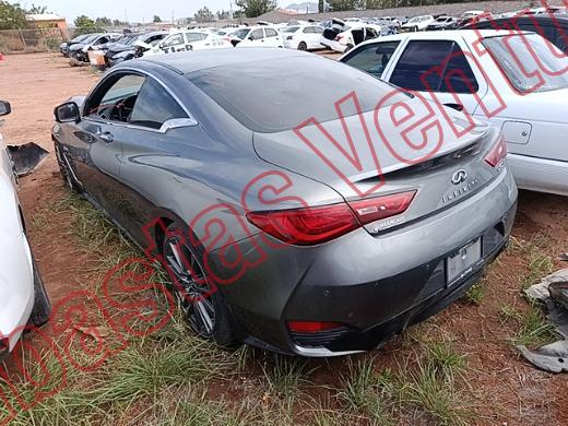 INFINITI Q60 2017, foto 7 de 19