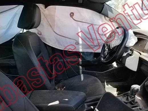 VOLKSWAGEN JETTA 2019, foto 12 de 19