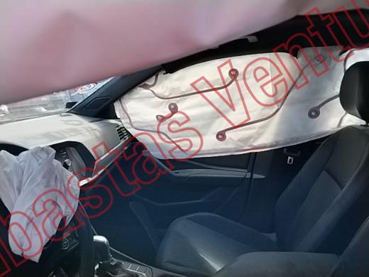 VOLKSWAGEN JETTA 2019, foto 17 de 19
