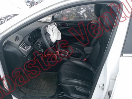 MG MG5 2023, foto 17 de 19